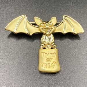 Vintage Danecraft Halloween Bat Brooch Trick Or Treat Gold Tone